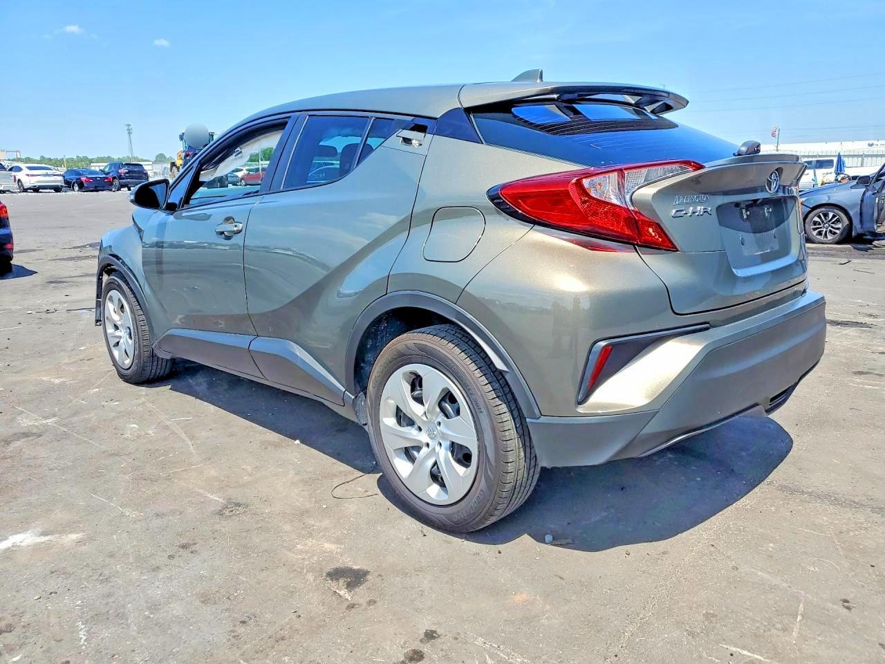2021 Toyota C-Hr Xle - Фото 2