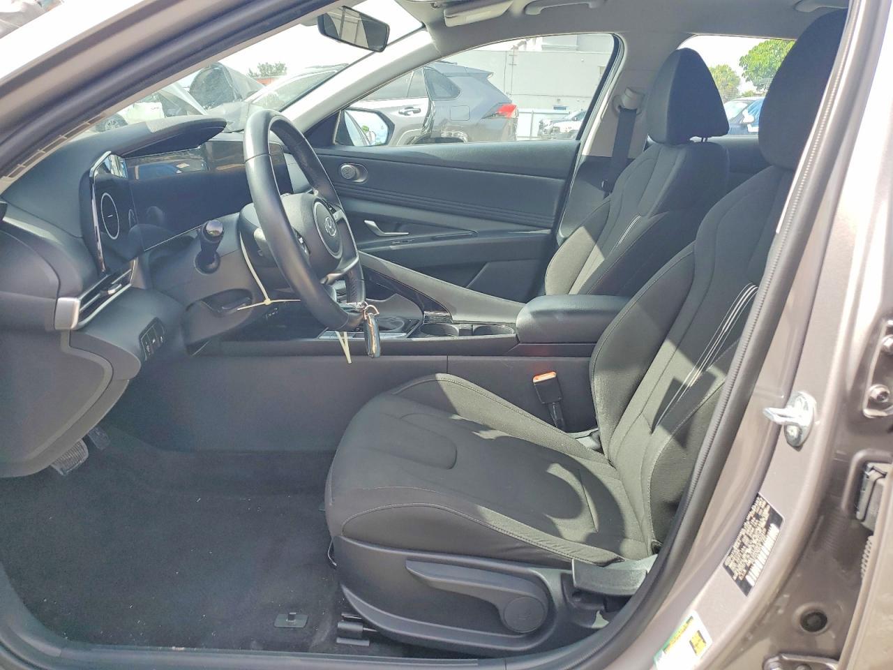 2023 Hyundai Elantra Sel - Фото 7