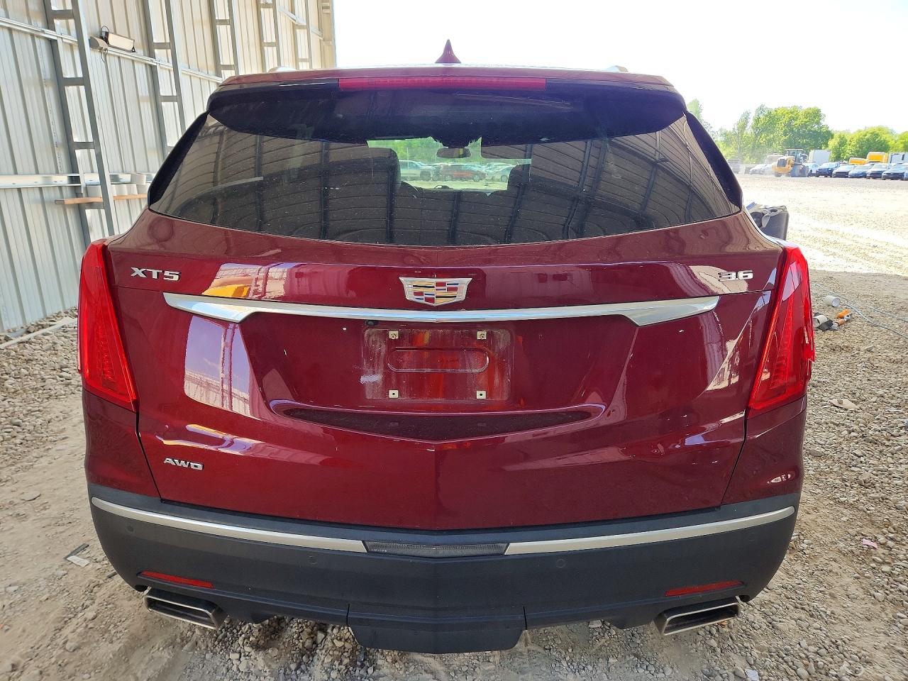 2018 Cadillac Xt5 Luxury - Image 6