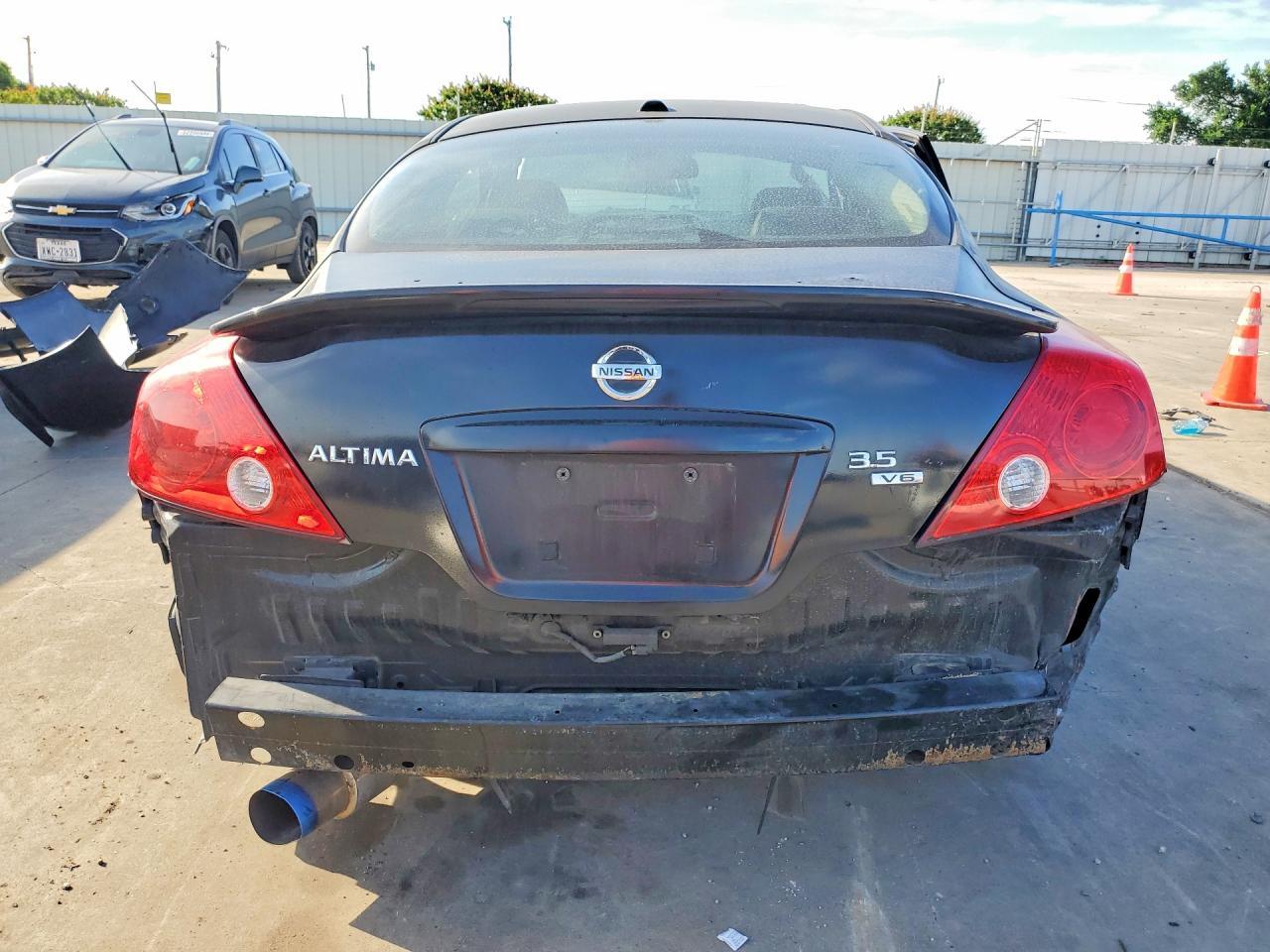 2008 Nissan Altima 3.5Se - Фото 6