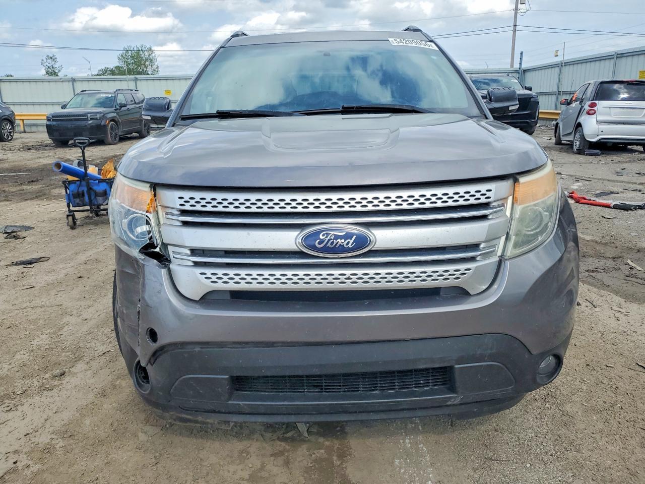2014 Ford Explorer Xlt - Image 5