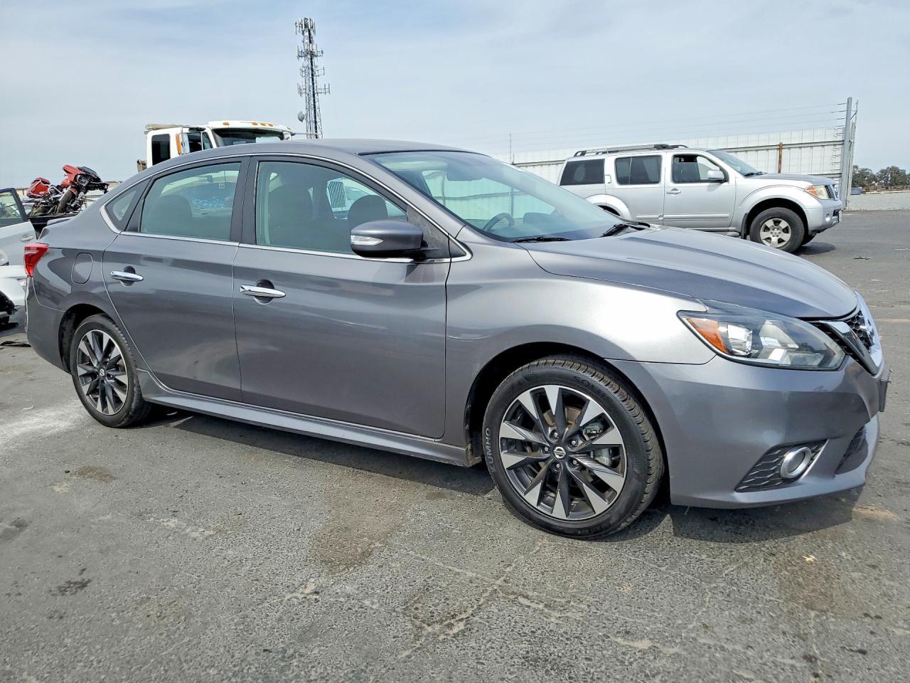 2019 Nissan Sentra Sr - Фото 4