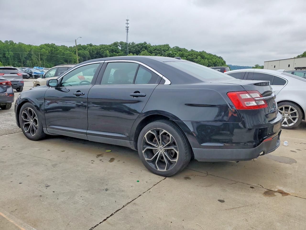 2013 Ford Taurus Police Interceptor - Image 2