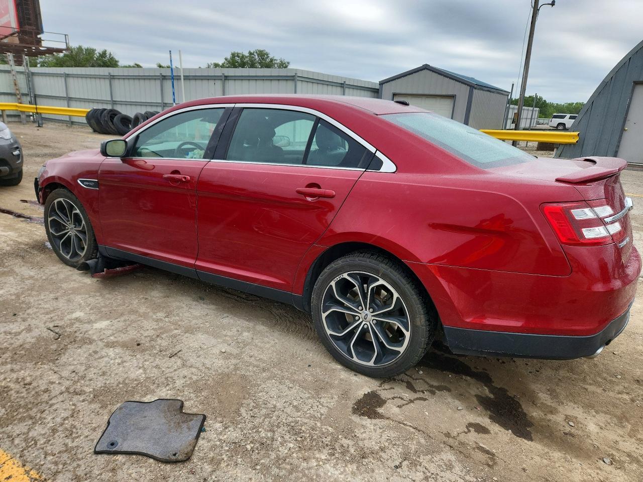 2013 Ford Taurus Sho - Image 2