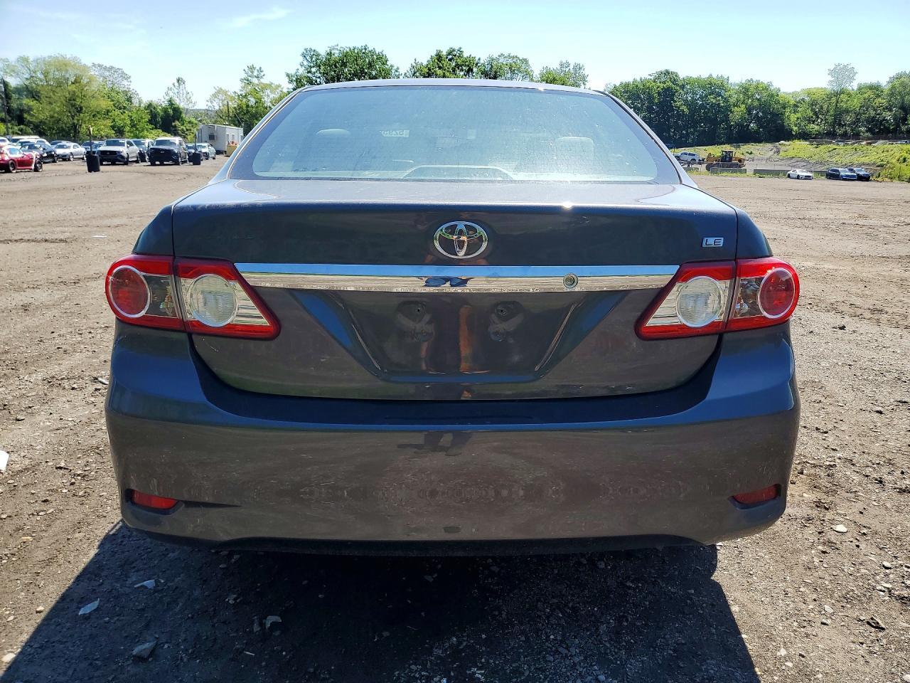 2012 Toyota Corolla Le - Image 6