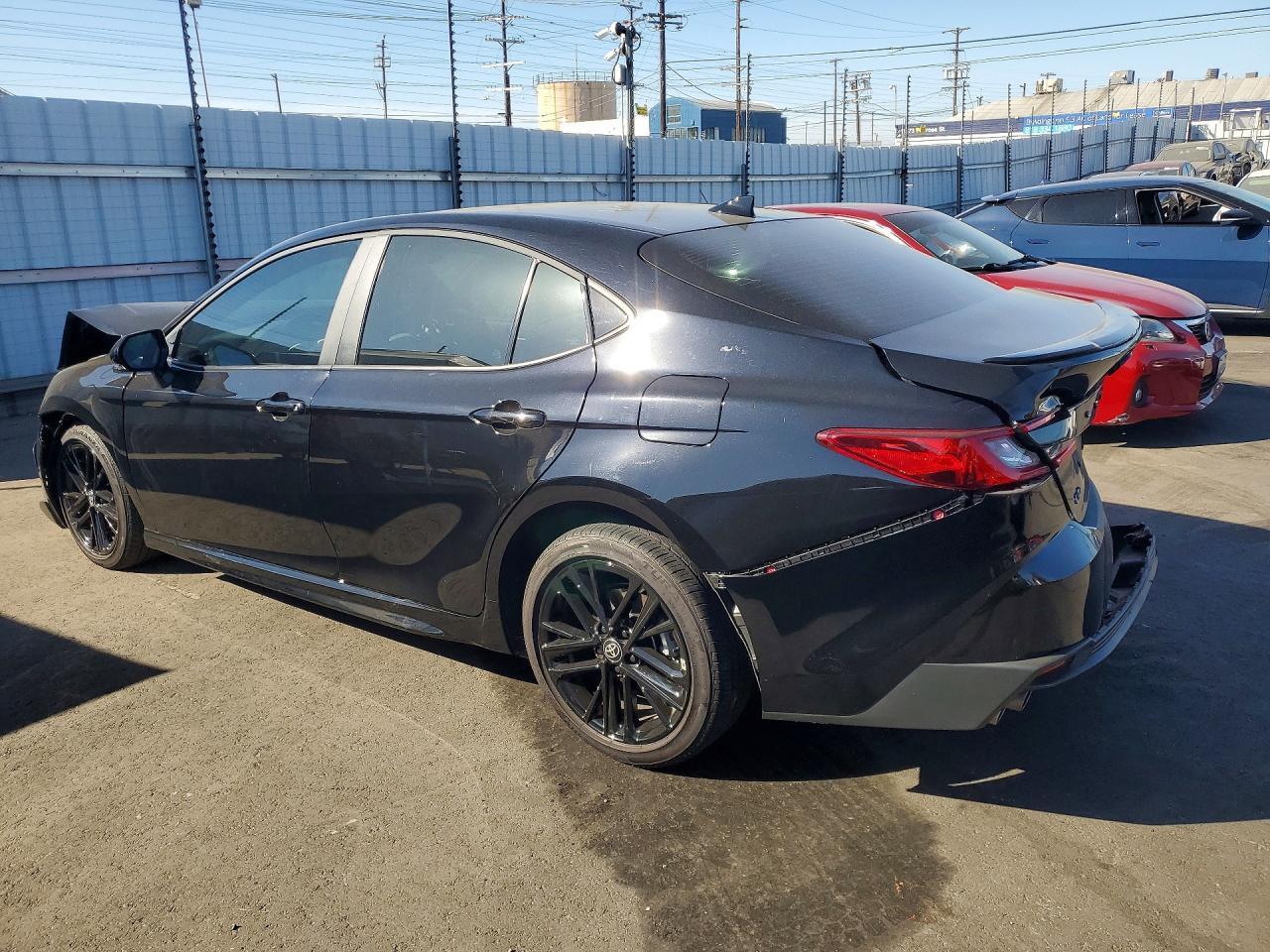 2026 Toyota Camry Se - Фото 2