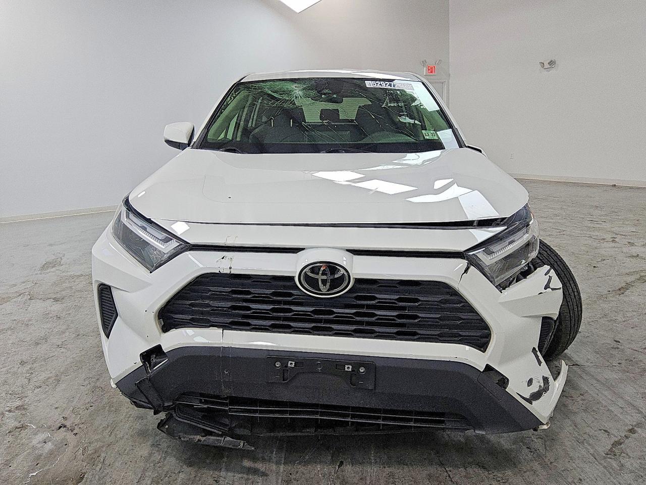 2023 Toyota Rav4 Le - Image 5