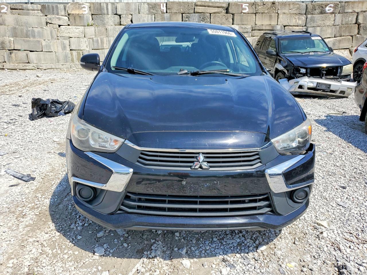 2017 Mitsubishi Outlander Sport Es - Image 5