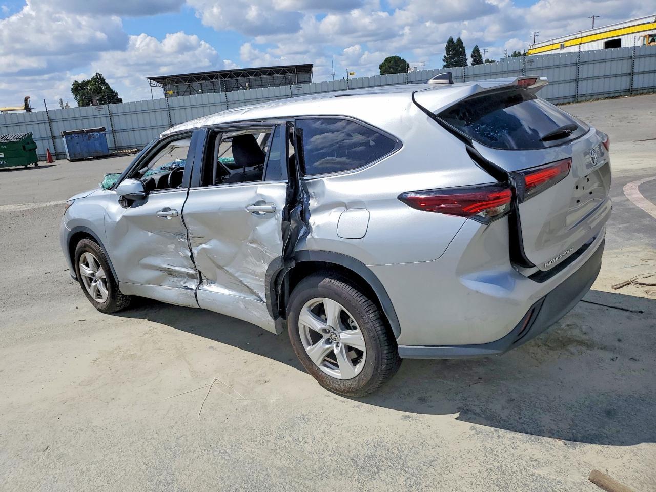 2024 Toyota Highlander Le - Фото 2