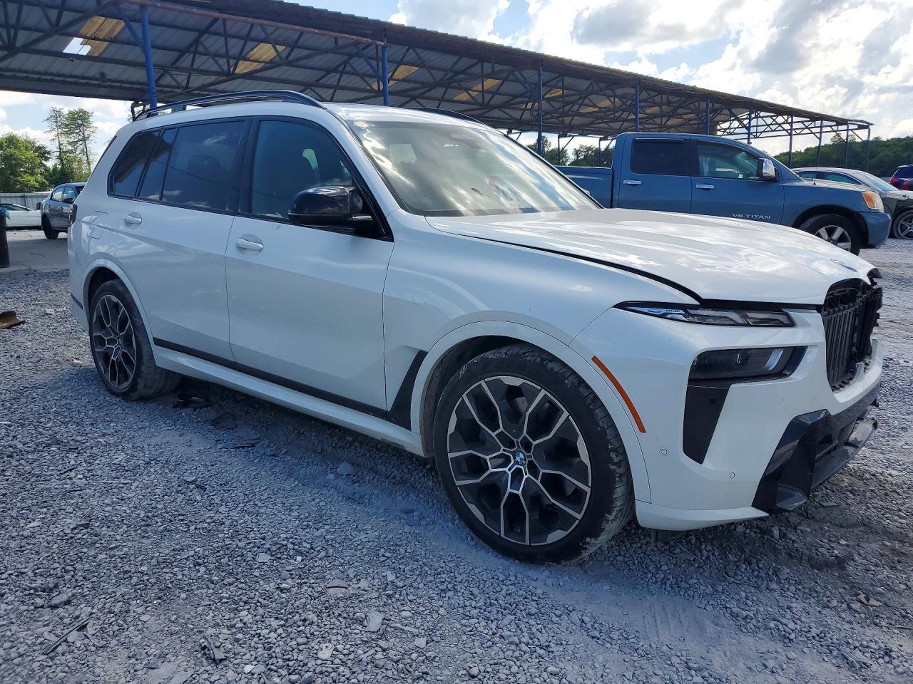2026 BMW X7 M60I - Фото 4