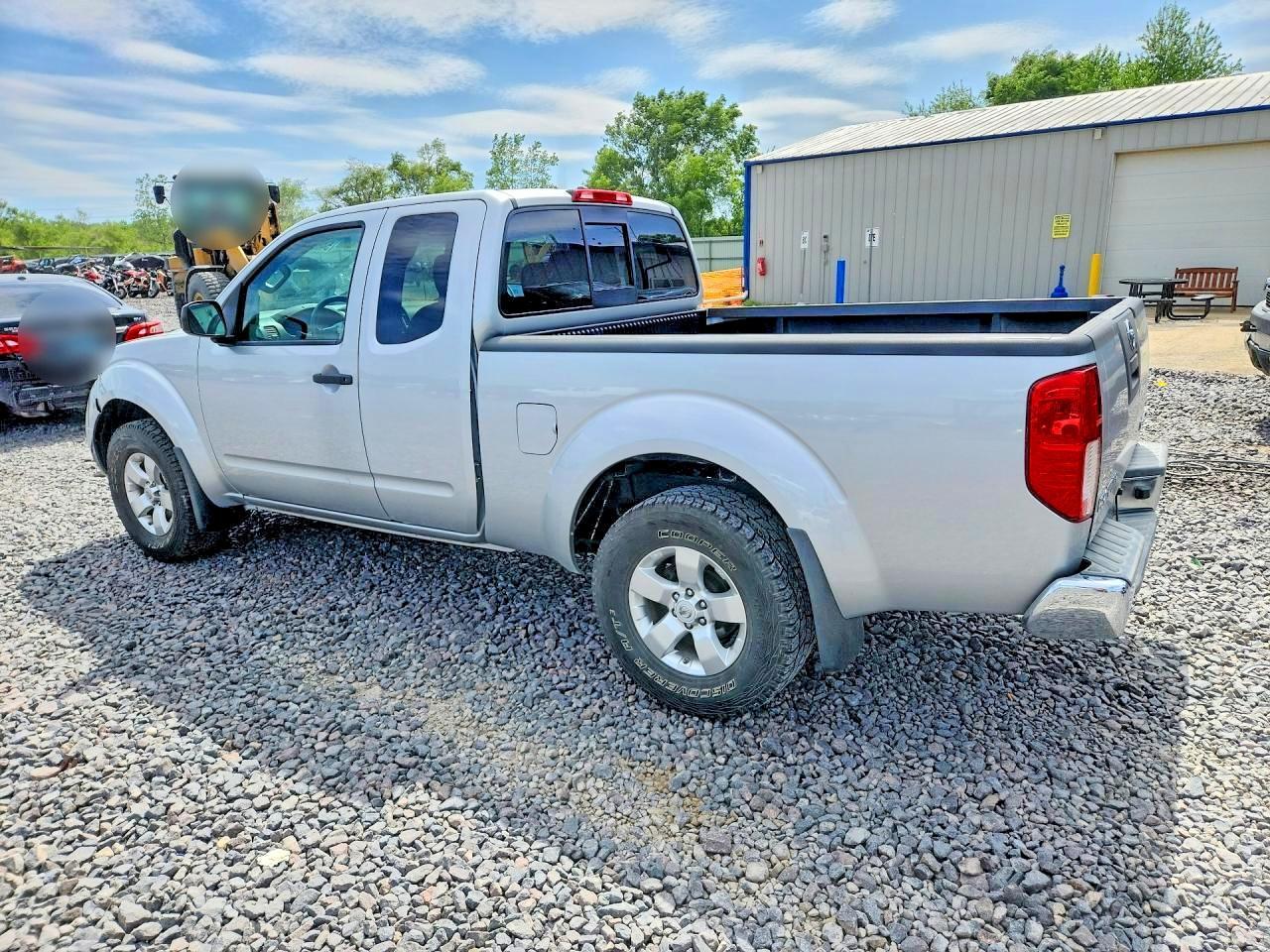 2012 Nissan Frontier Sv V6 - Фото 2