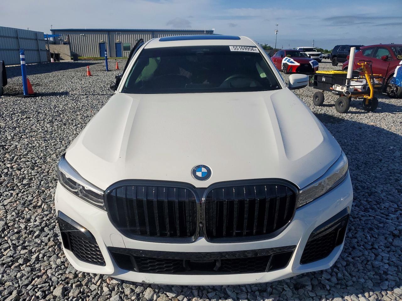 2021 BMW 750 Xi - Фото 5