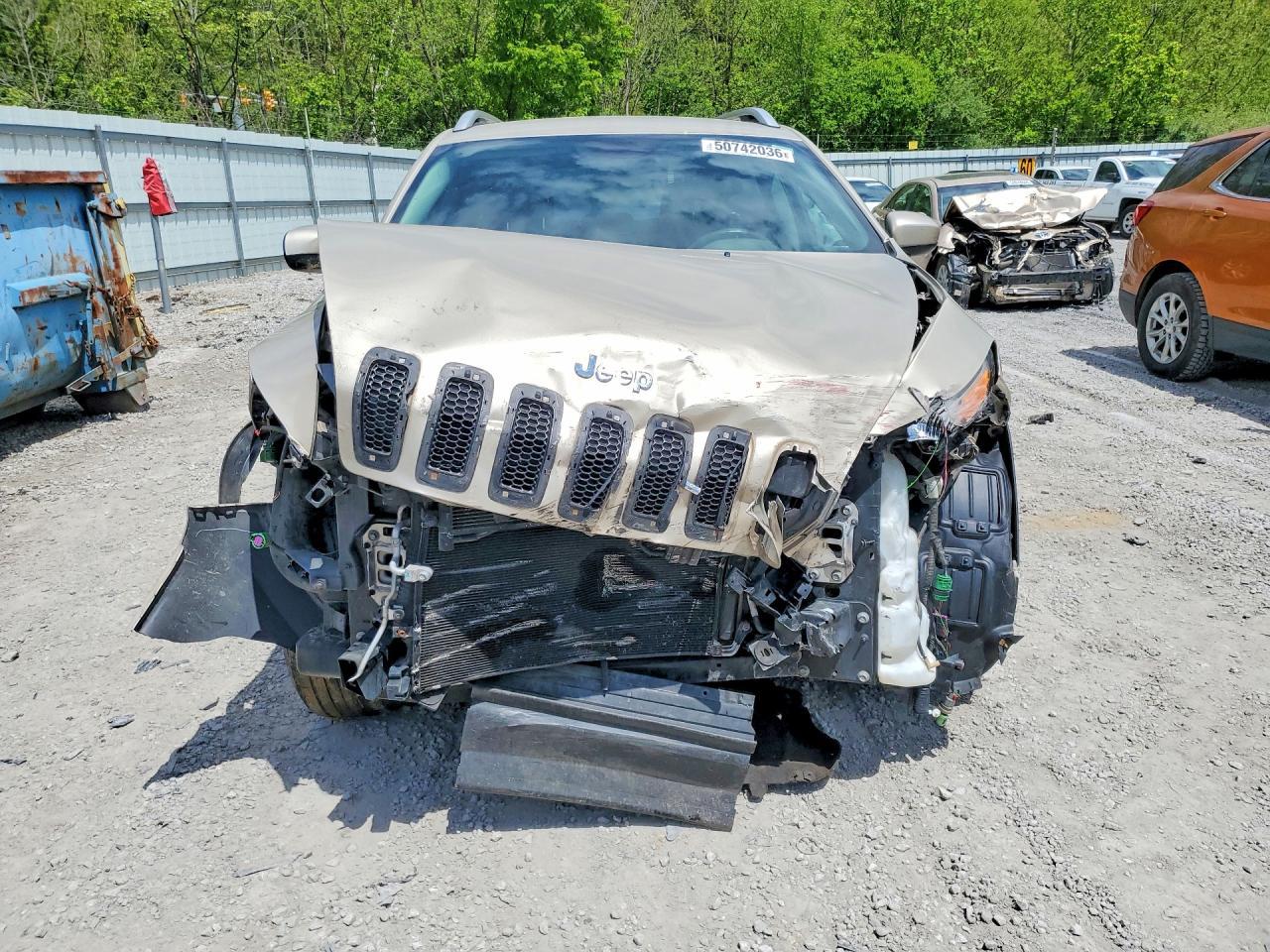 2014 Jeep Cherokee Latitude - Image 5
