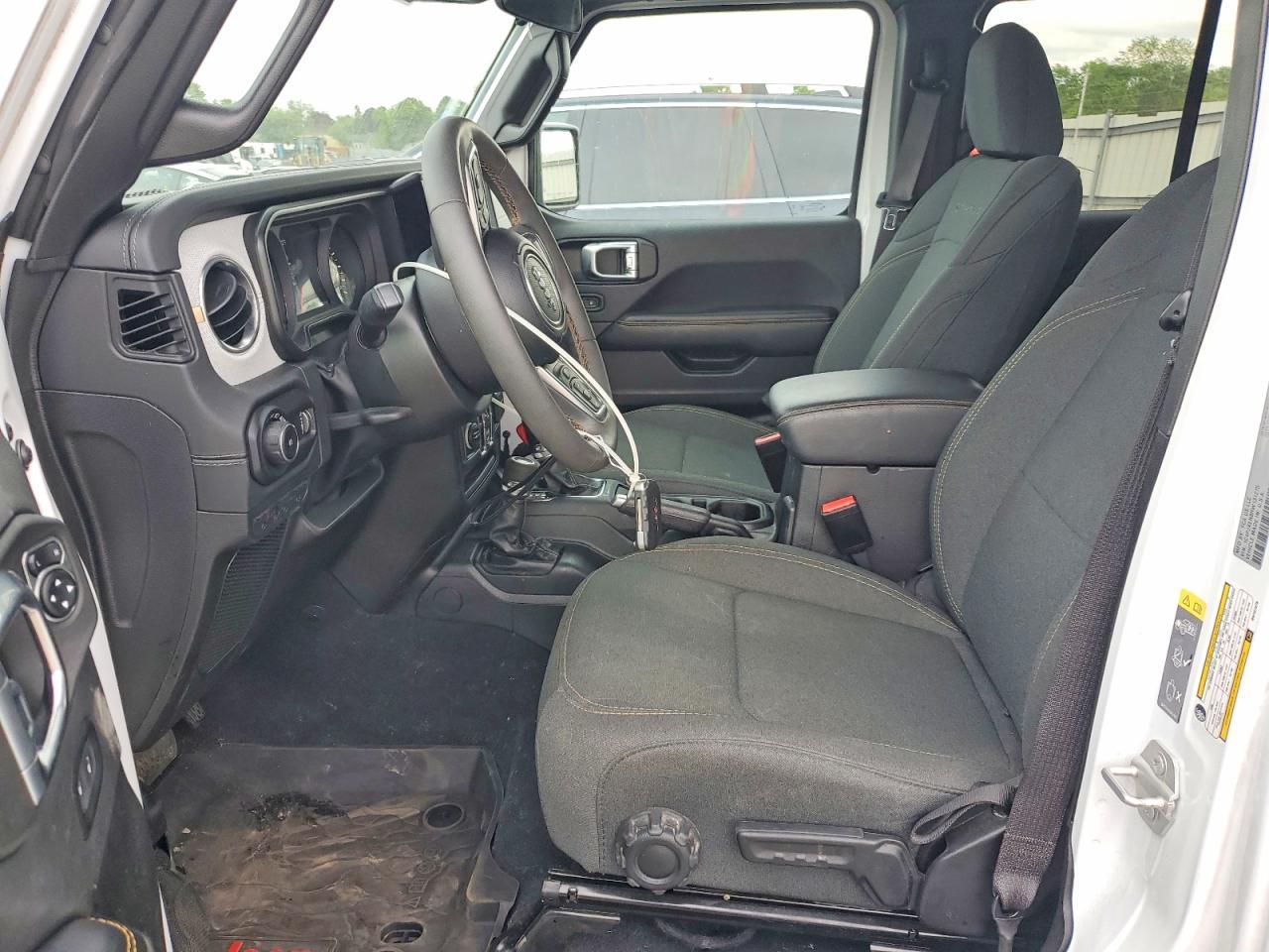 2024 Jeep Wrangler Sahara - Фото 7