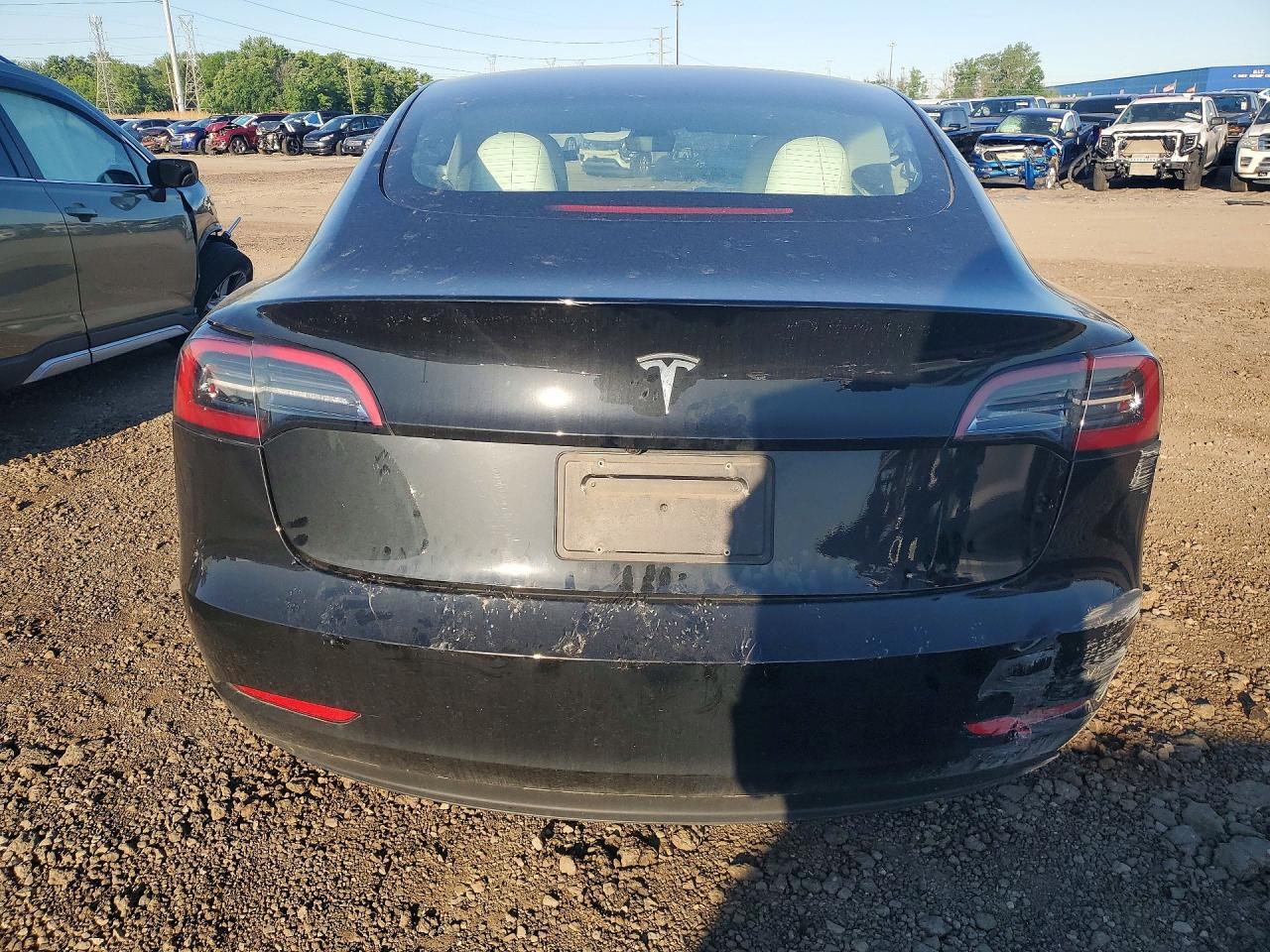 2023 Tesla Model 3 - Image 6
