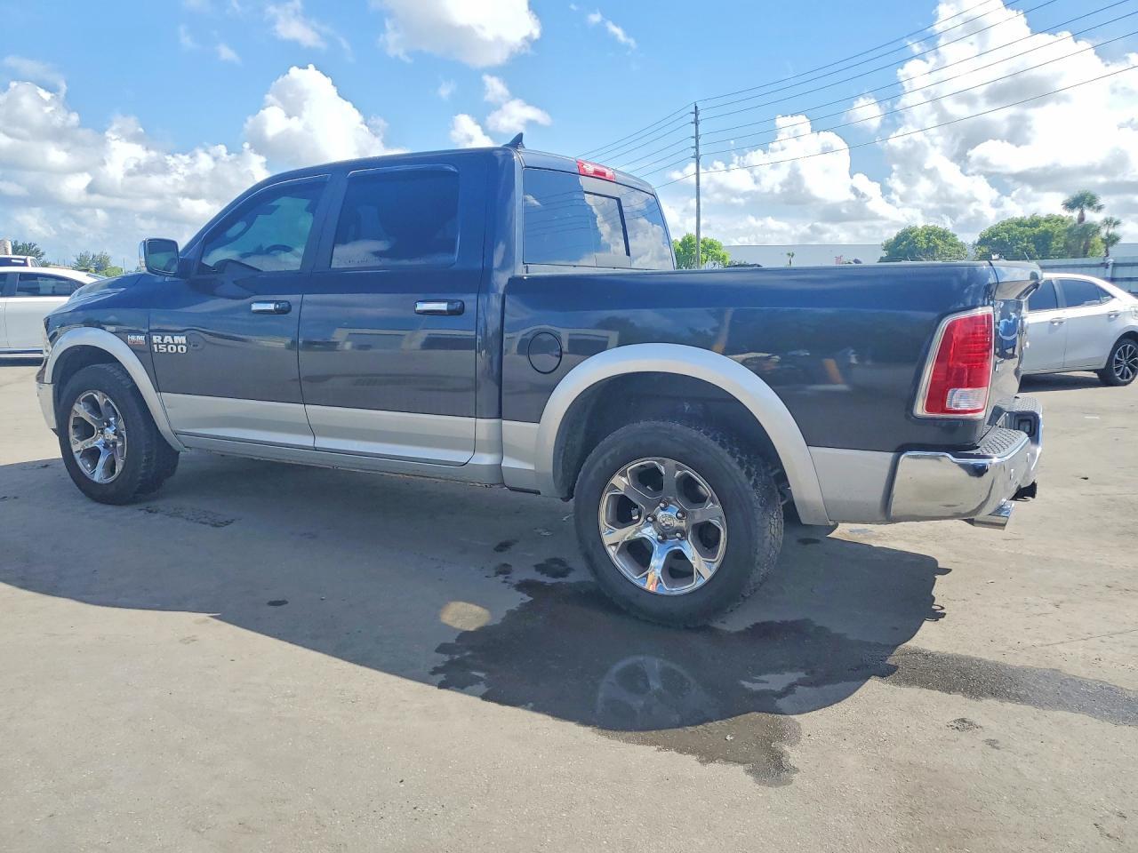 2018 Ram 1500 Laramie - Фото 2