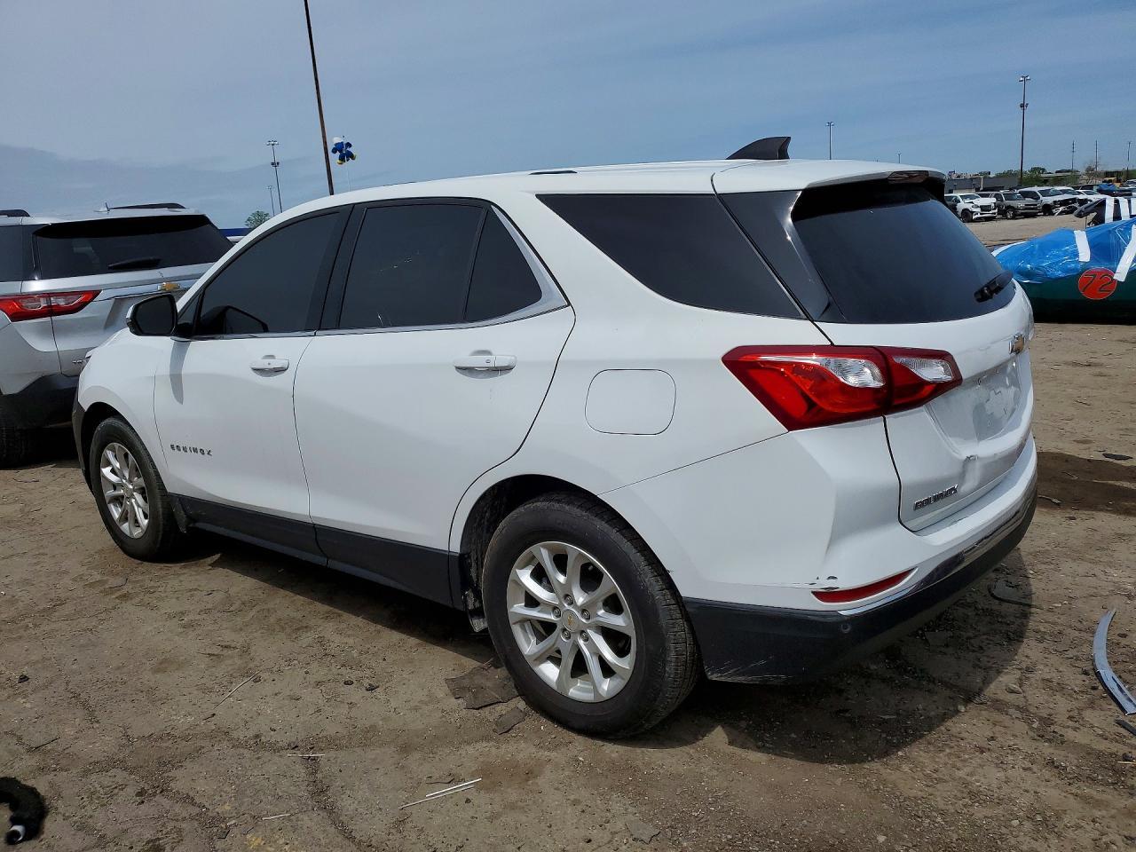 2018 Chevrolet Equinox Lt - Image 2