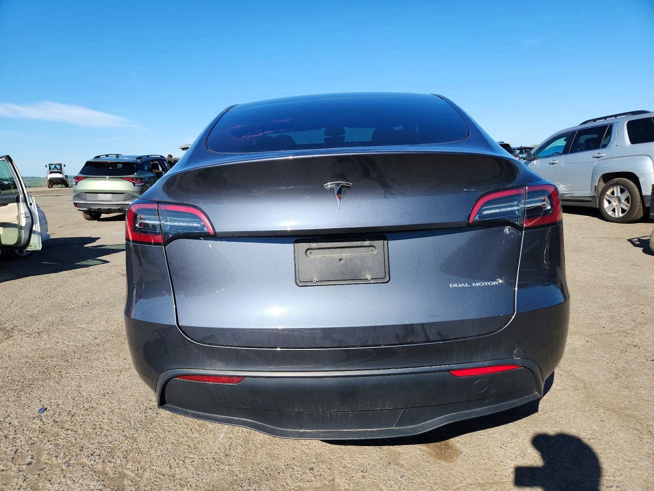 2023 Tesla Model Y - Фото 6