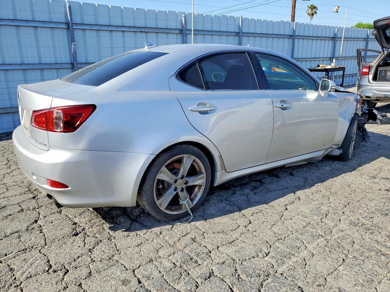 2011 Lexus Is 250 - Image 3
