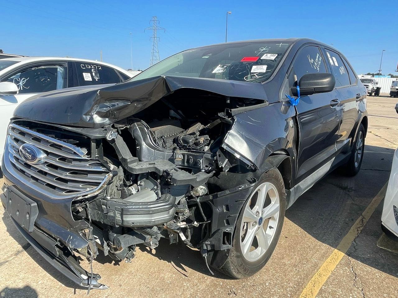 2020 Ford Edge Se - Фото 2