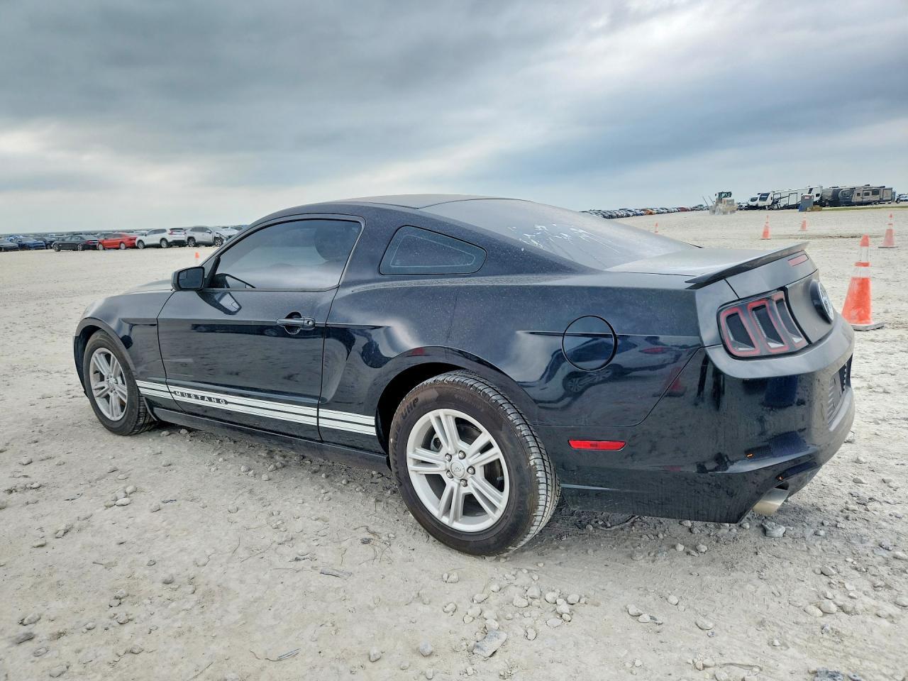 2013 Ford Mustang - Image 2