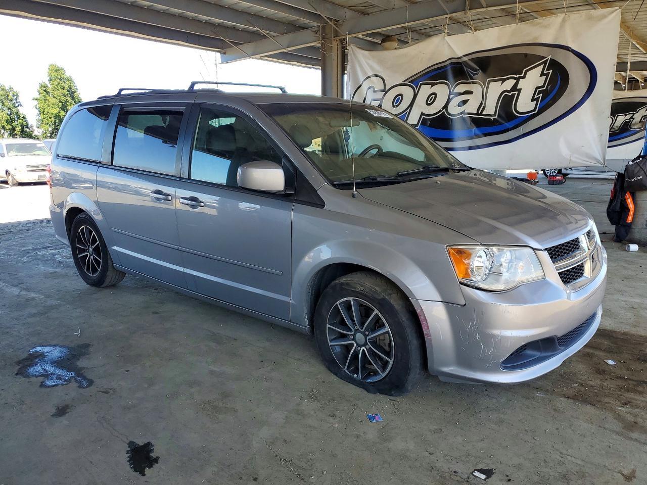 2016 Dodge Grand Caravan R - Image 4