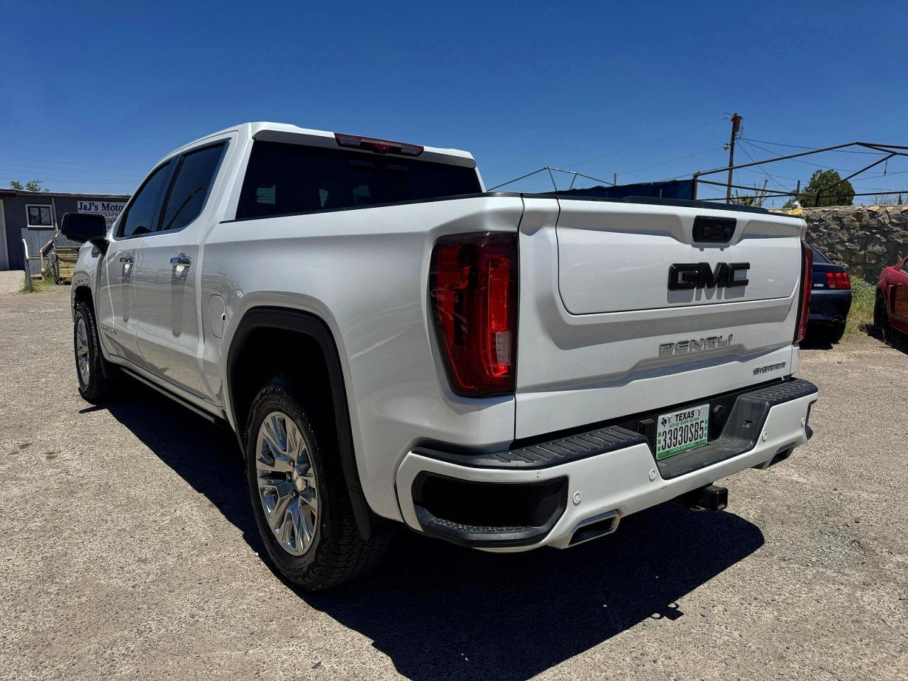 2023 GMC Sierra K1500 Denali - Image 3