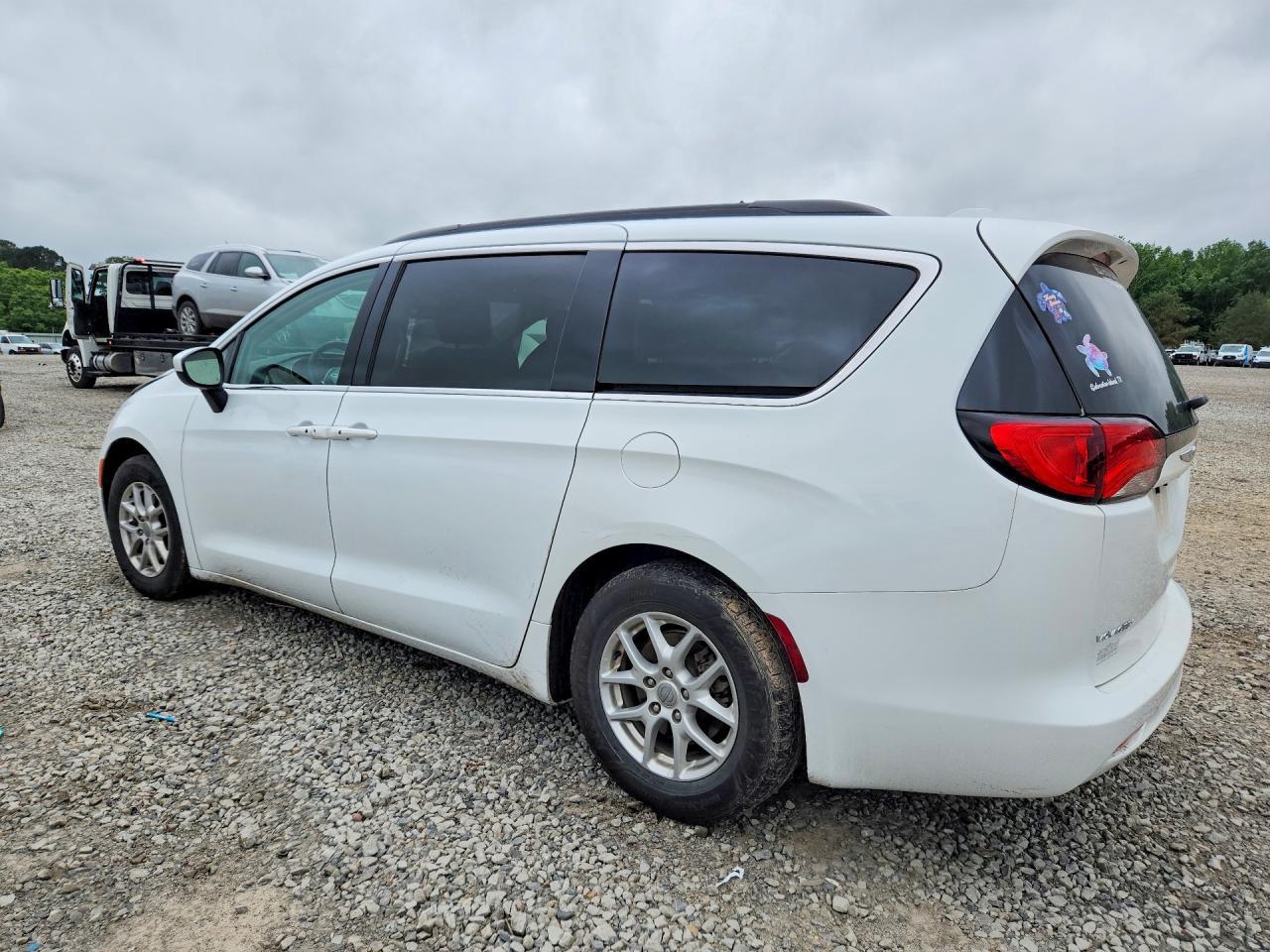 2020 Chrysler Voyager Lxi - Image 2
