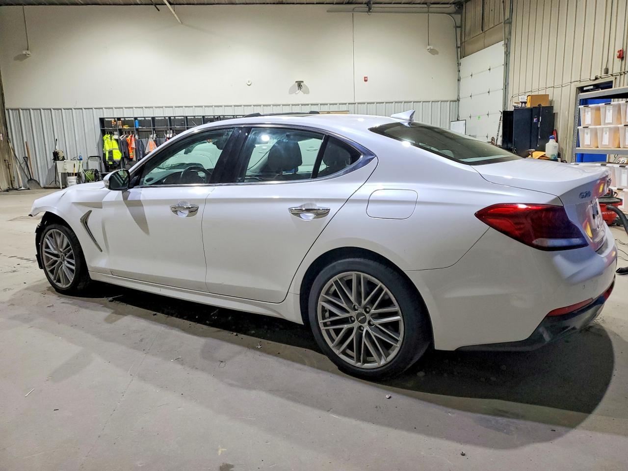 2020 Genesis G70 Elite - Фото 2