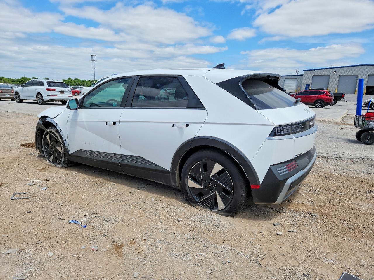 2025 Hyundai Ioniq 5 Se - Image 2