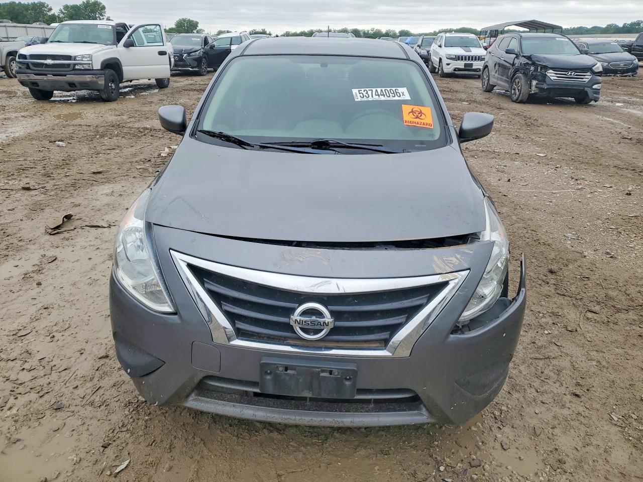2018 Nissan Versa - Фото 5