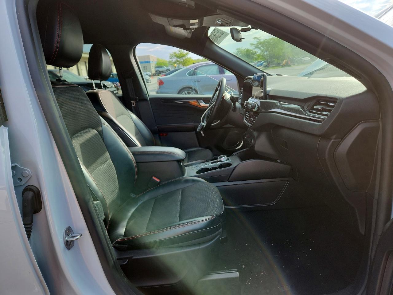2025 Ford Escape St Line Select - Image 7