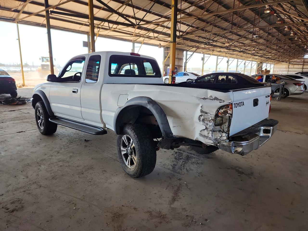2003 Toyota Tacoma Xtracab - Image 2