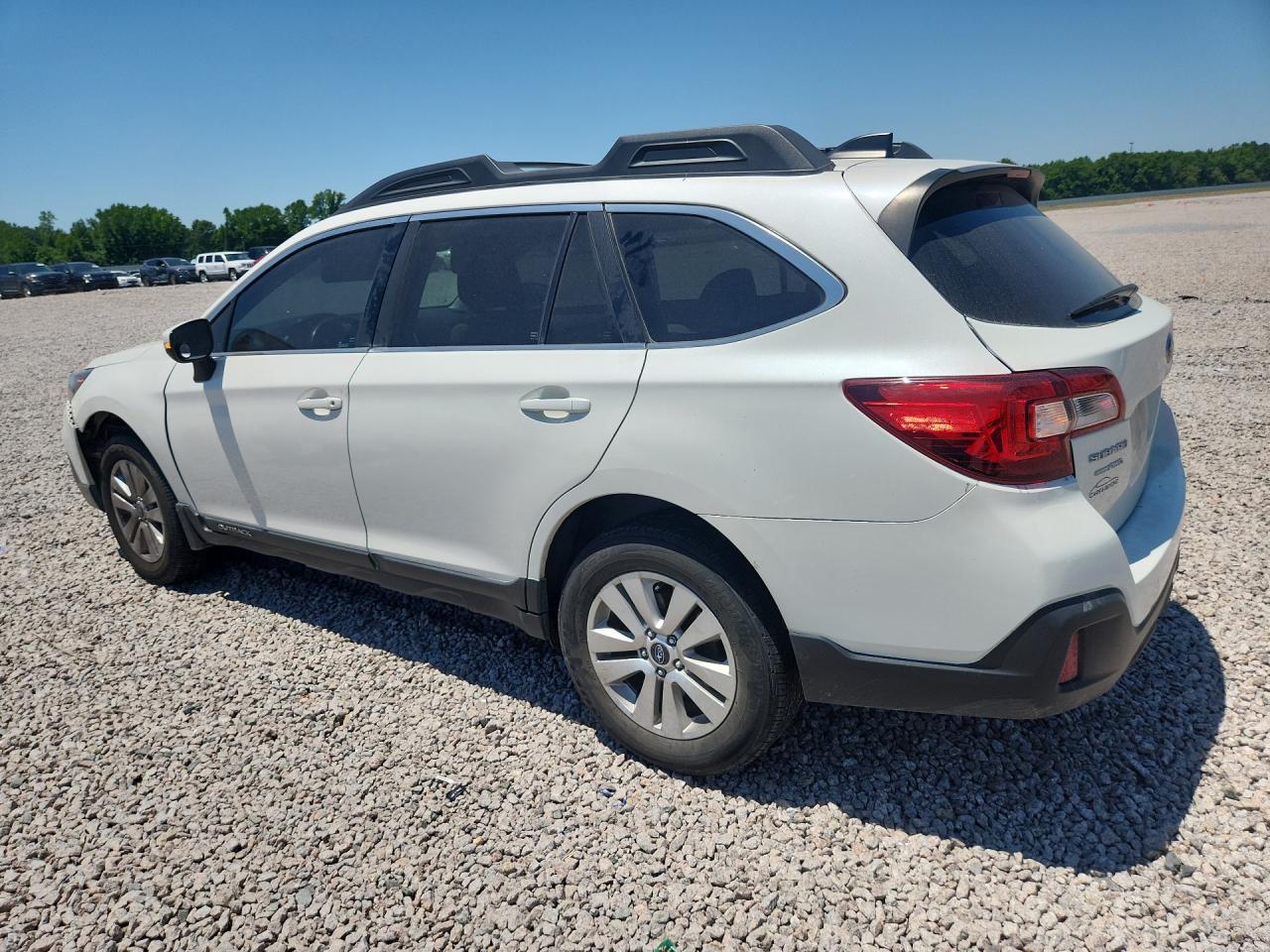 2018 Subaru Outback 2.5I Premium - Фото 2