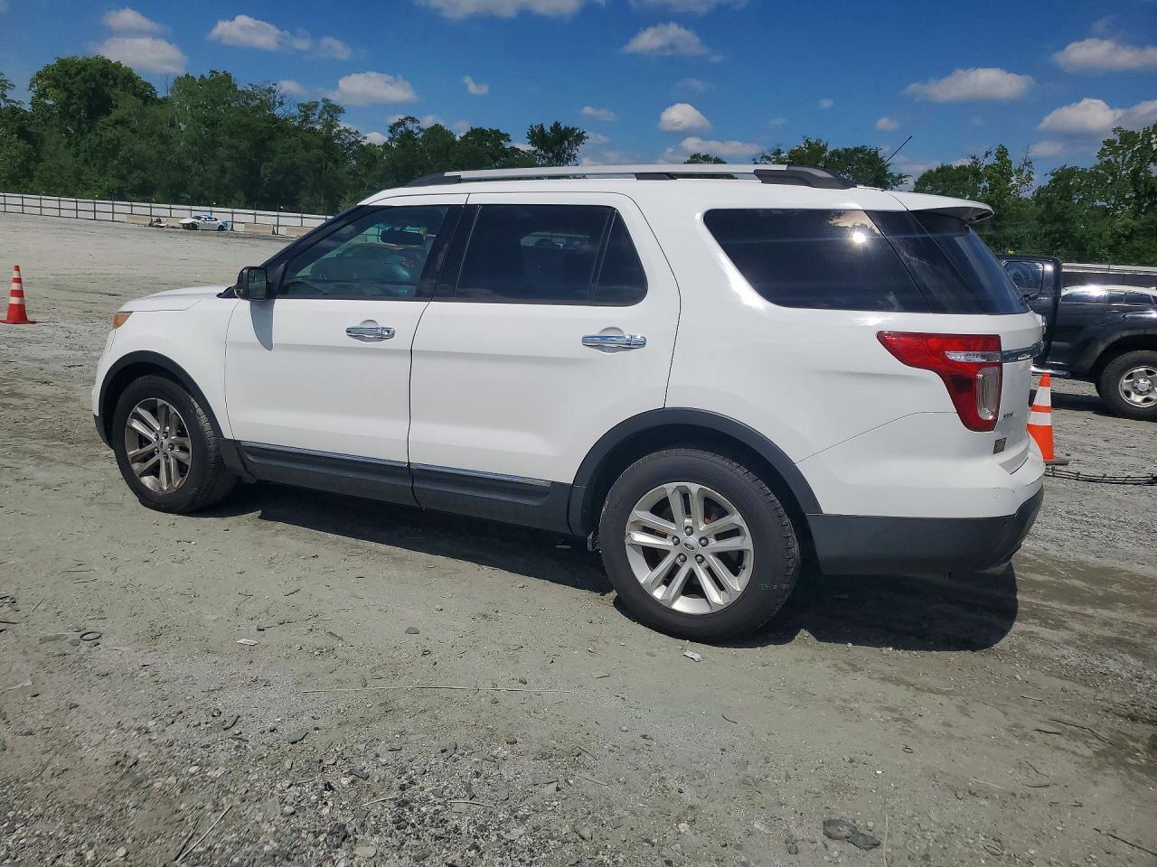 2014 Ford Explorer Xlt - Image 2