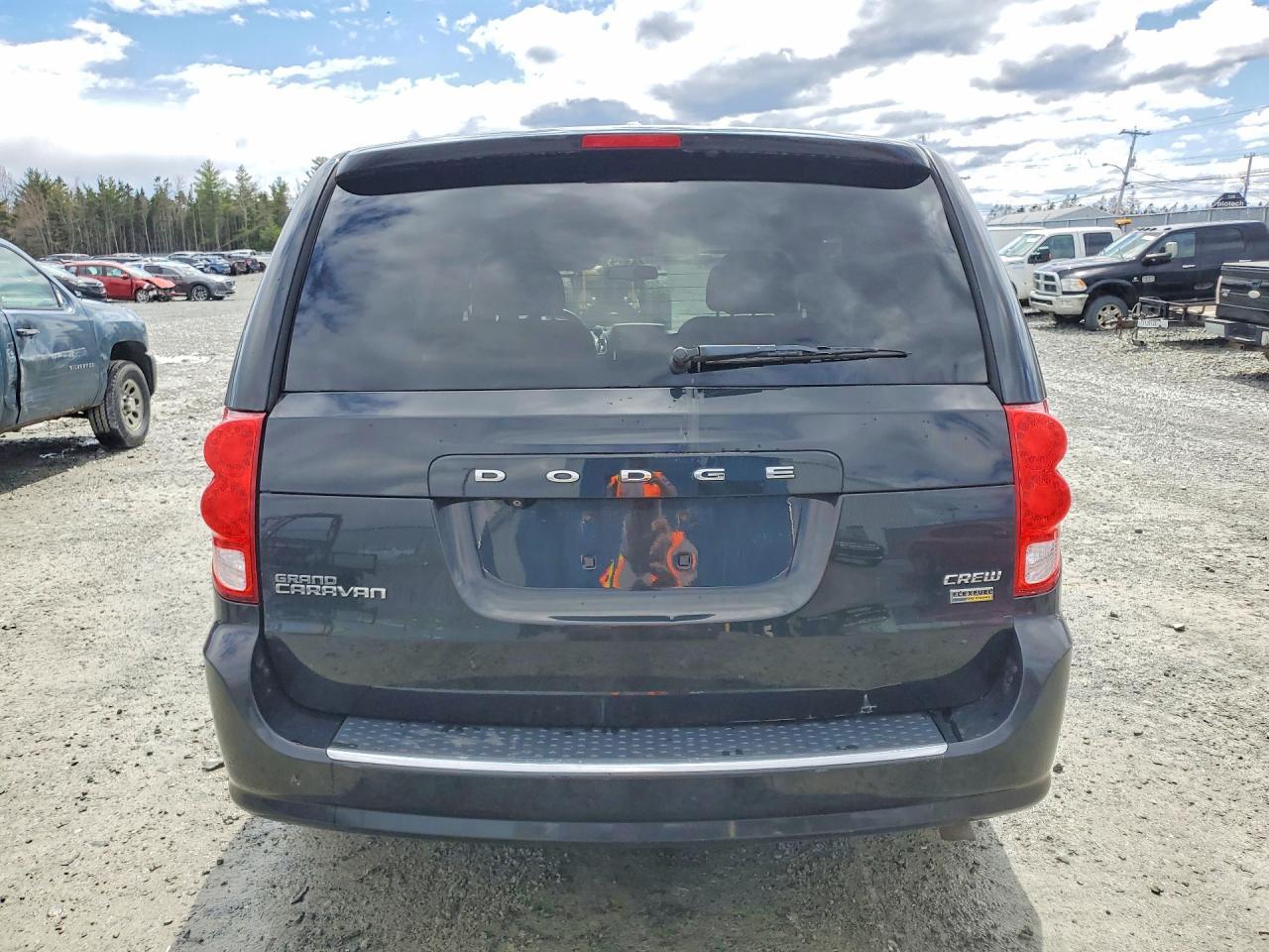 2015 Dodge Grand Caravan Crew - Image 6