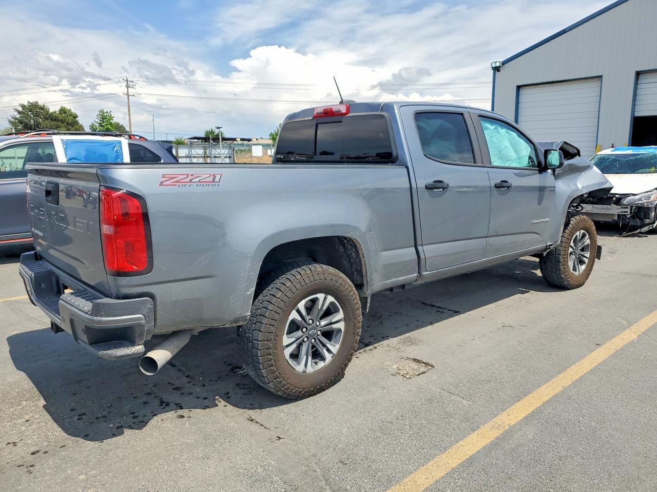 2022 Chevrolet Colorado Z71 - Image 3