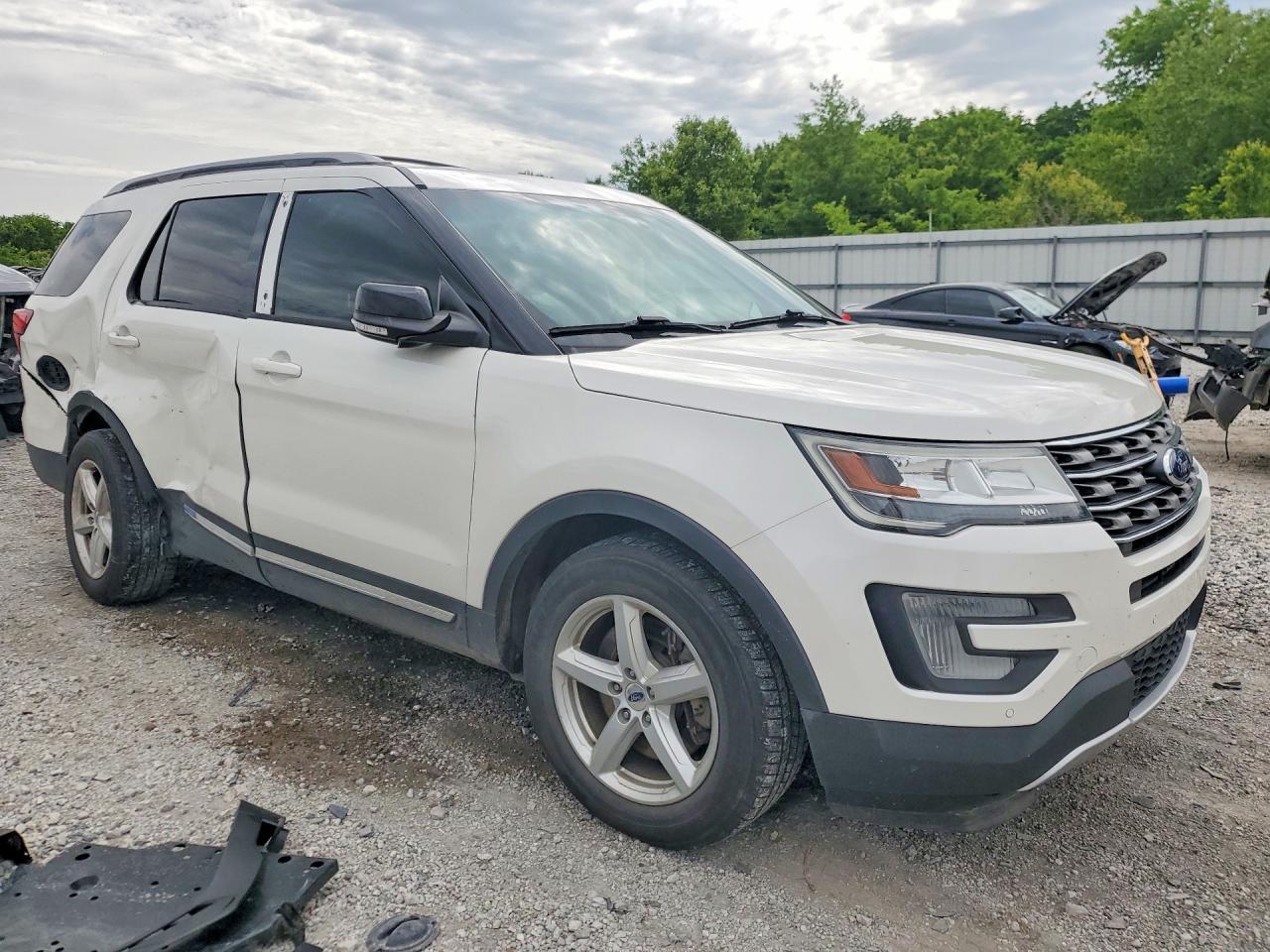 2016 Ford Explorer Xlt - Фото 4