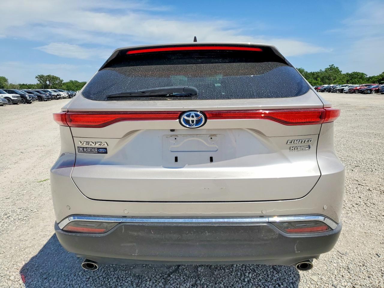 2021 Toyota Venza Limited - Image 6