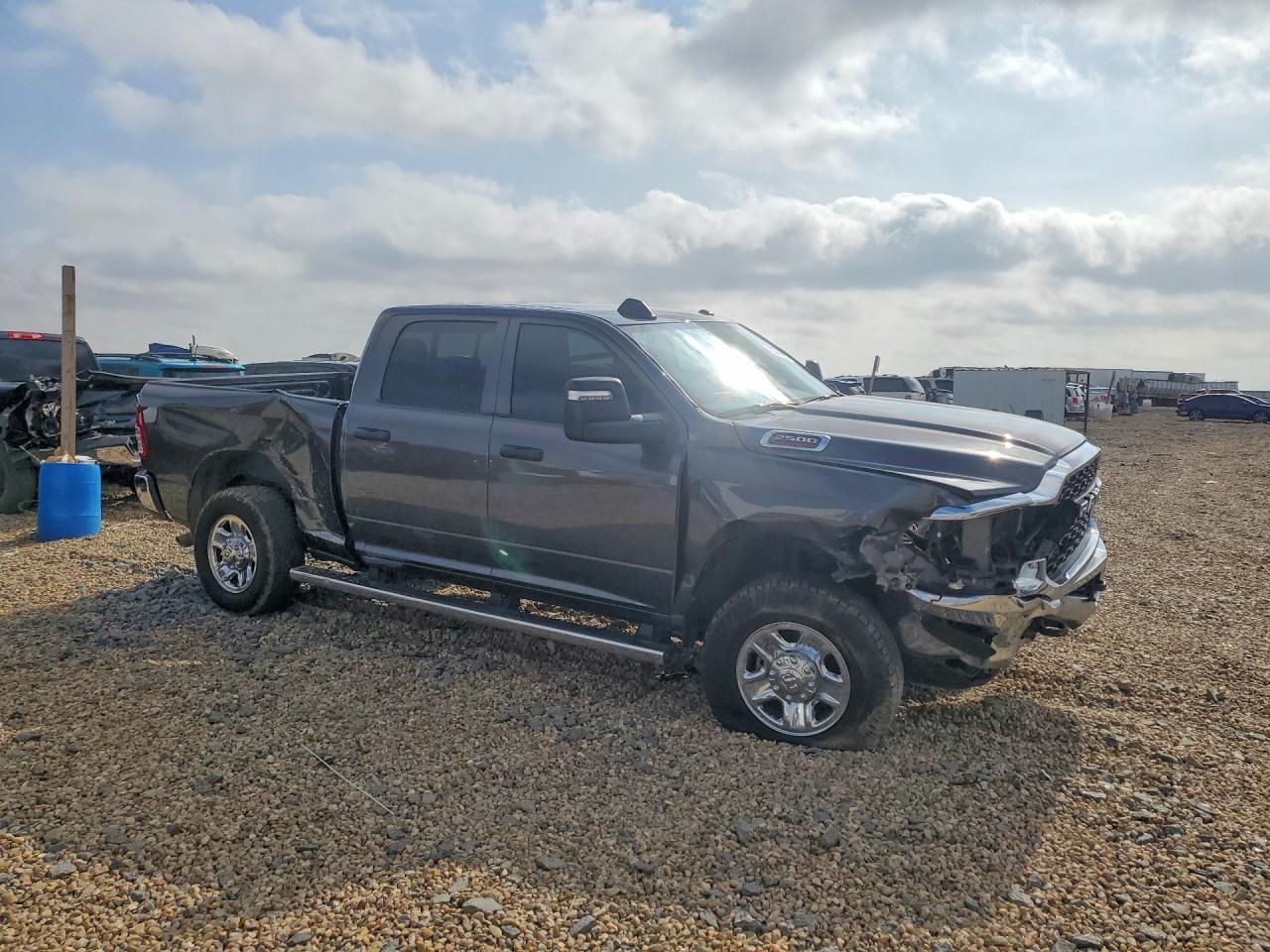 2023 Ram 2500 Tradesman - Фото 4