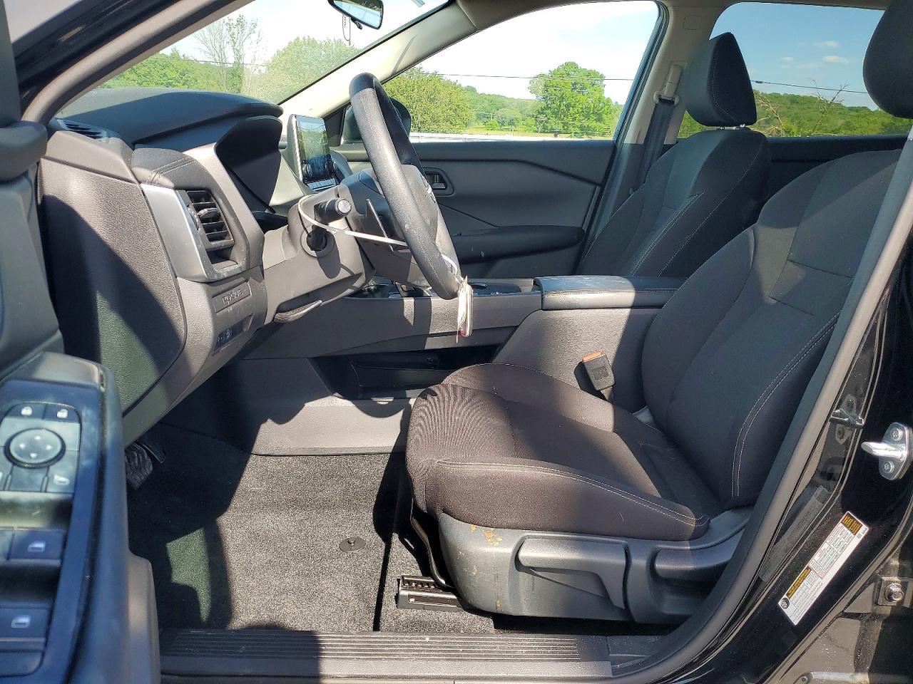 2026 Nissan Rogue S - Image 7