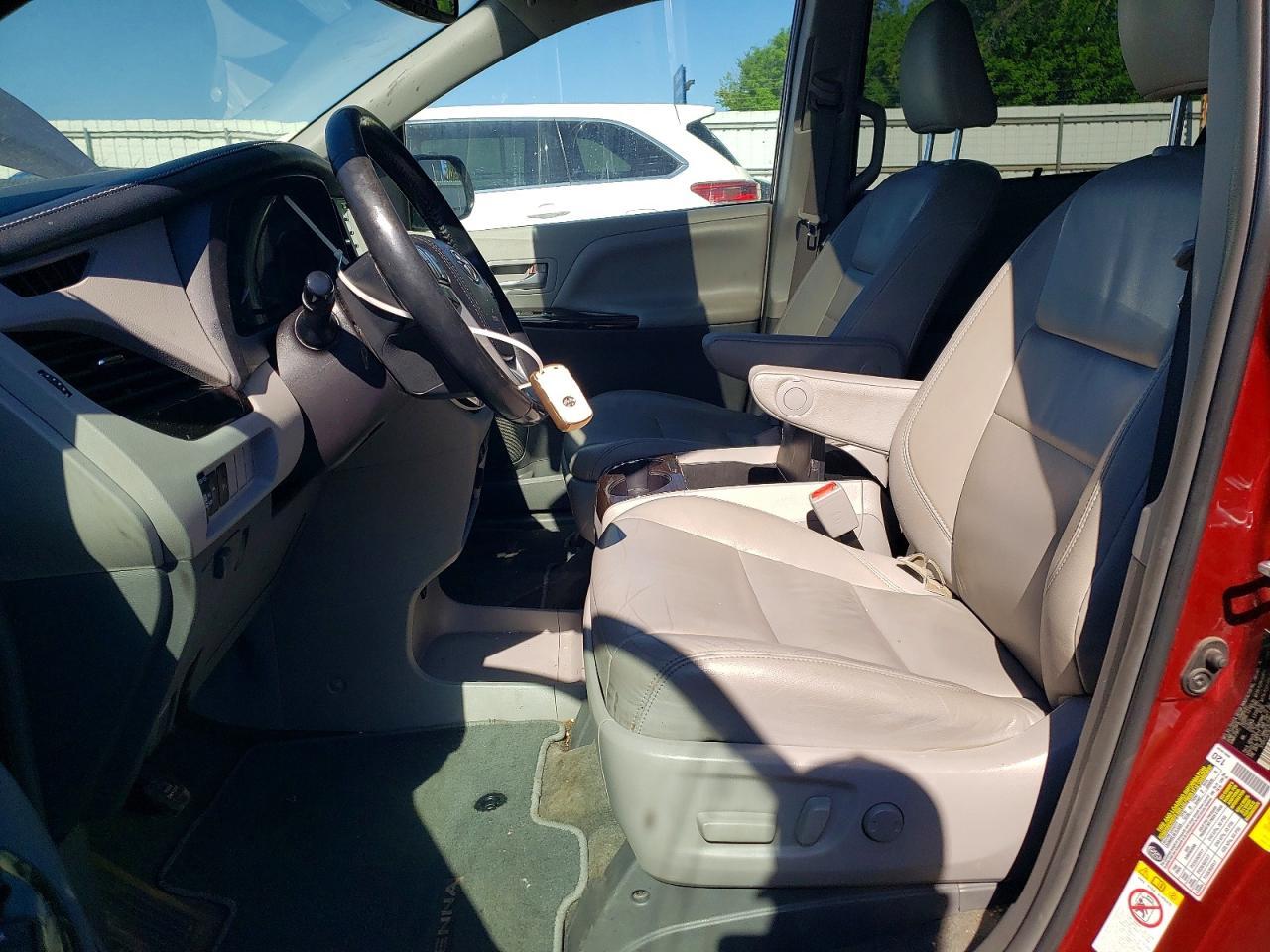 2019 Toyota Sienna Xle 8-Passenger - Image 7