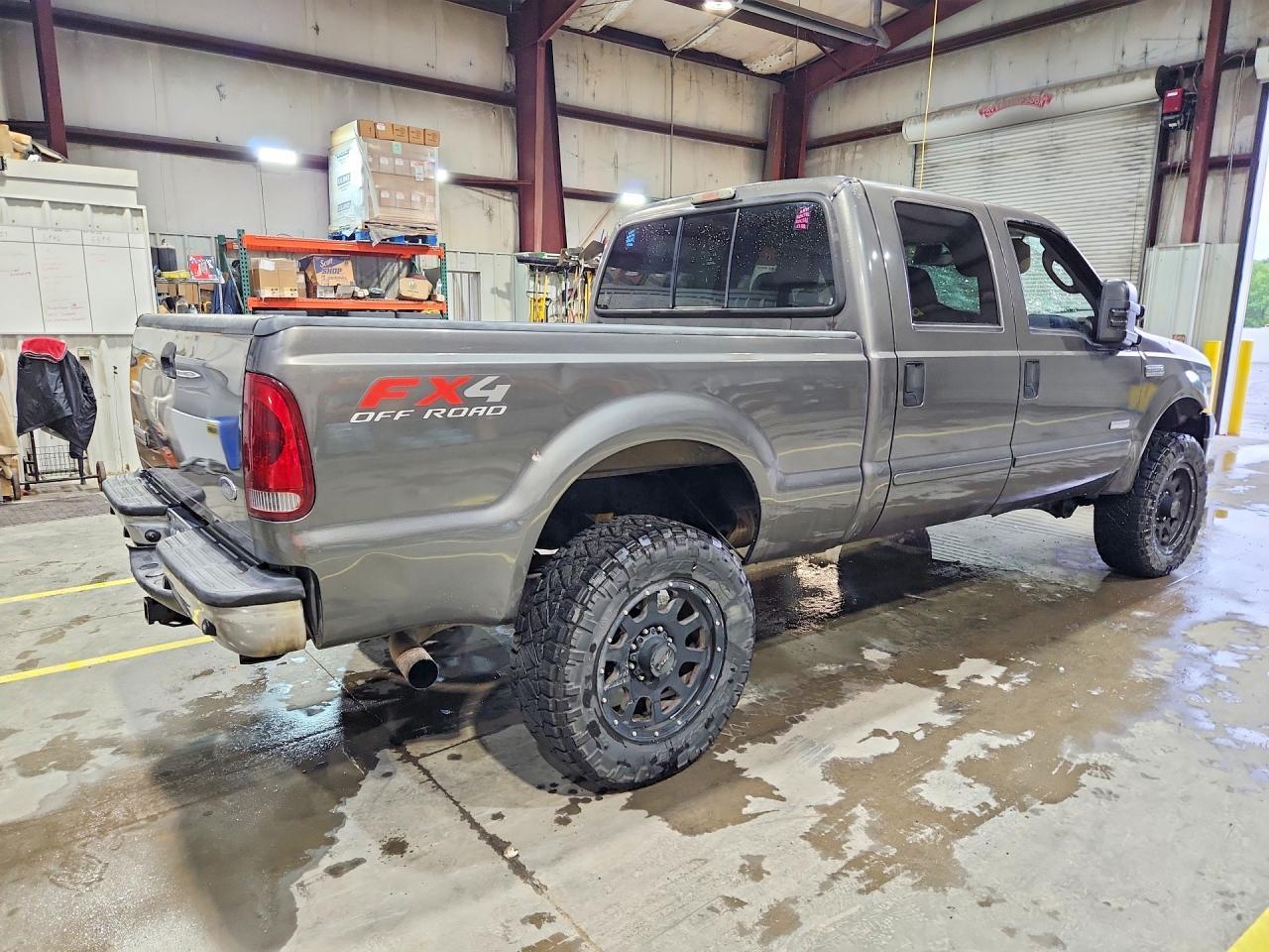 2006 Ford F250 Super Duty - Image 3