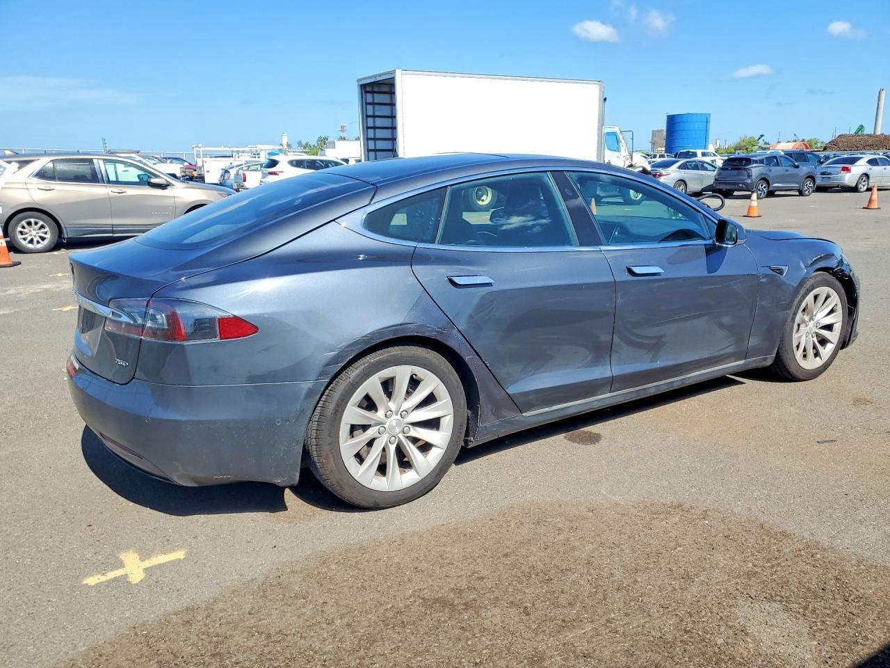 2016 Tesla Model S - Фото 3