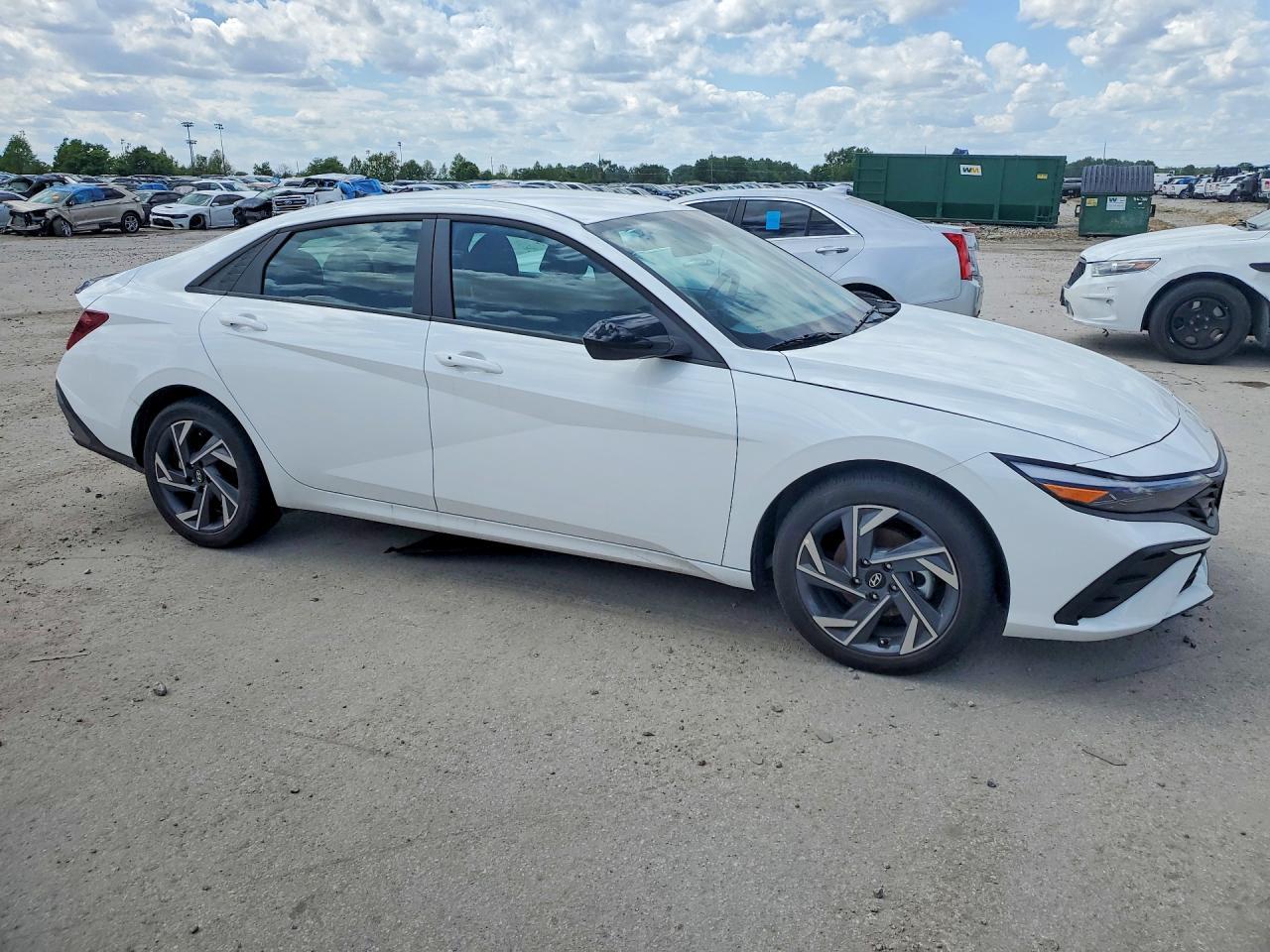 2025 Hyundai Elantra Sel Sport - Фото 4