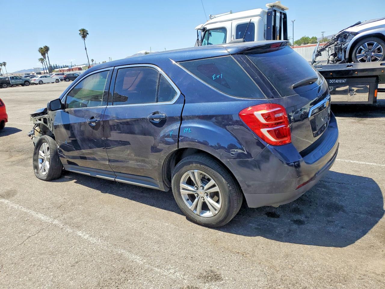 2016 Chevrolet Equinox Ls - Фото 2