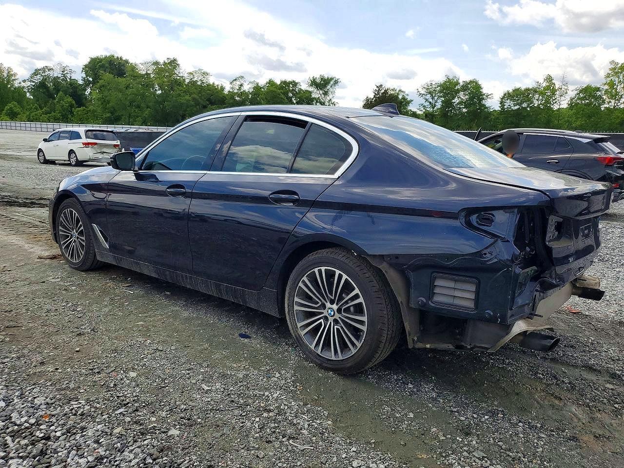 2019 BMW 530 I - Фото 2