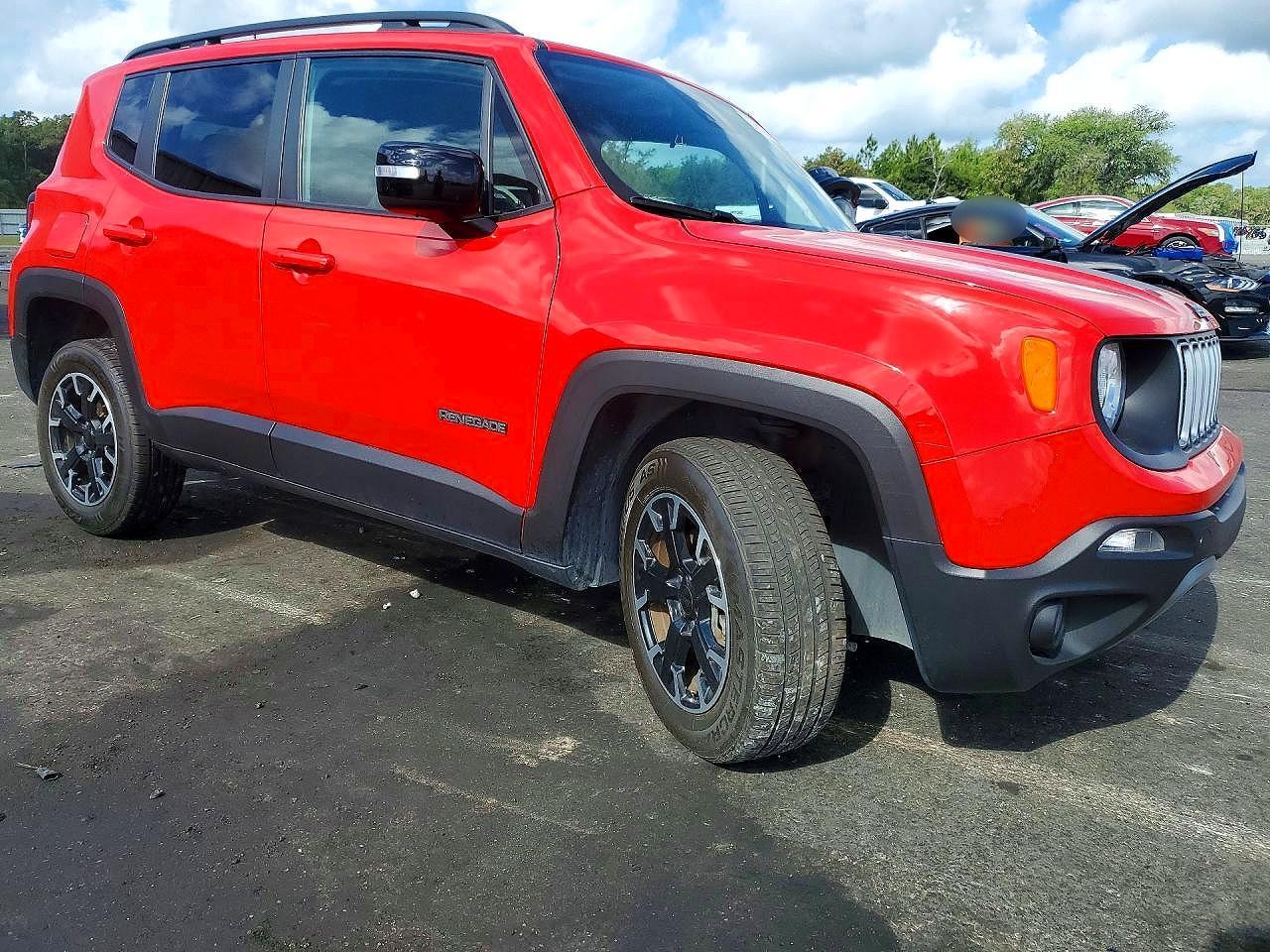 2023 Jeep Renegade Latitude - Image 4