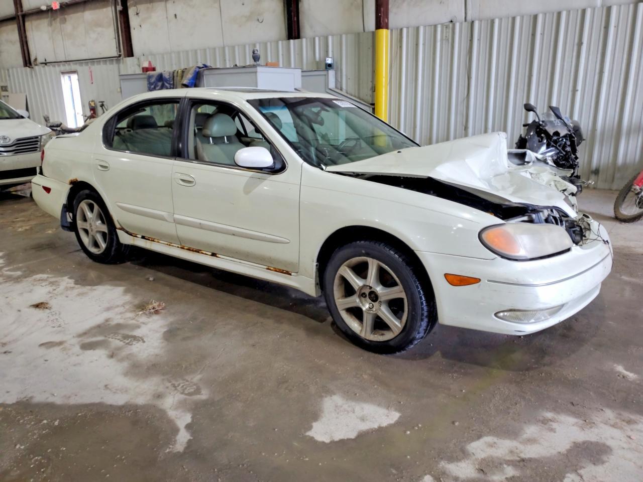 2002 Infiniti I35 Base - Image 4