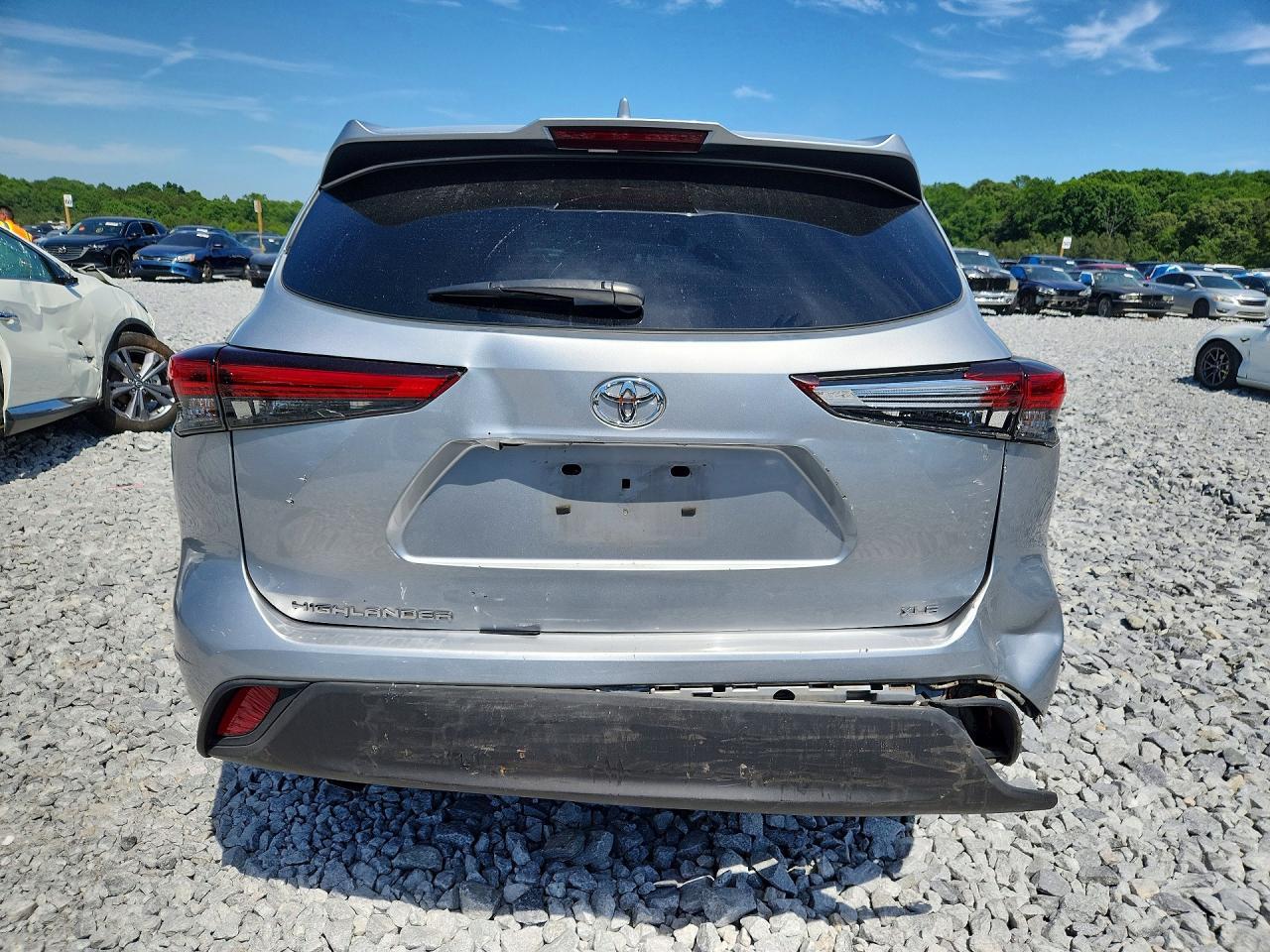 2020 Toyota Highlander Xle - Image 6